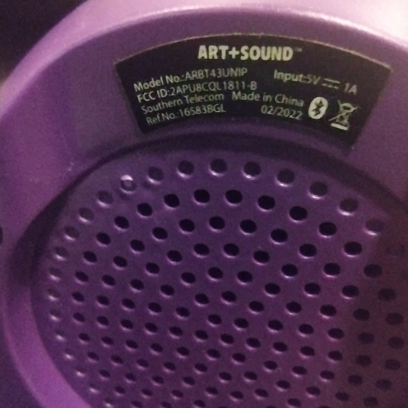 Portable Bluetooth speaker with multi colored unicorn lights & charger - Picture 2 of 6